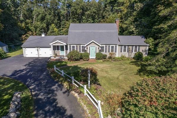 39 May Elm Lane, Norwell, MA 02061