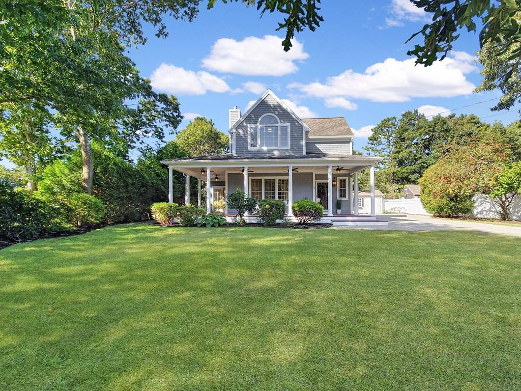 117 Antlers Shore Dr, Falmouth, MA 02536