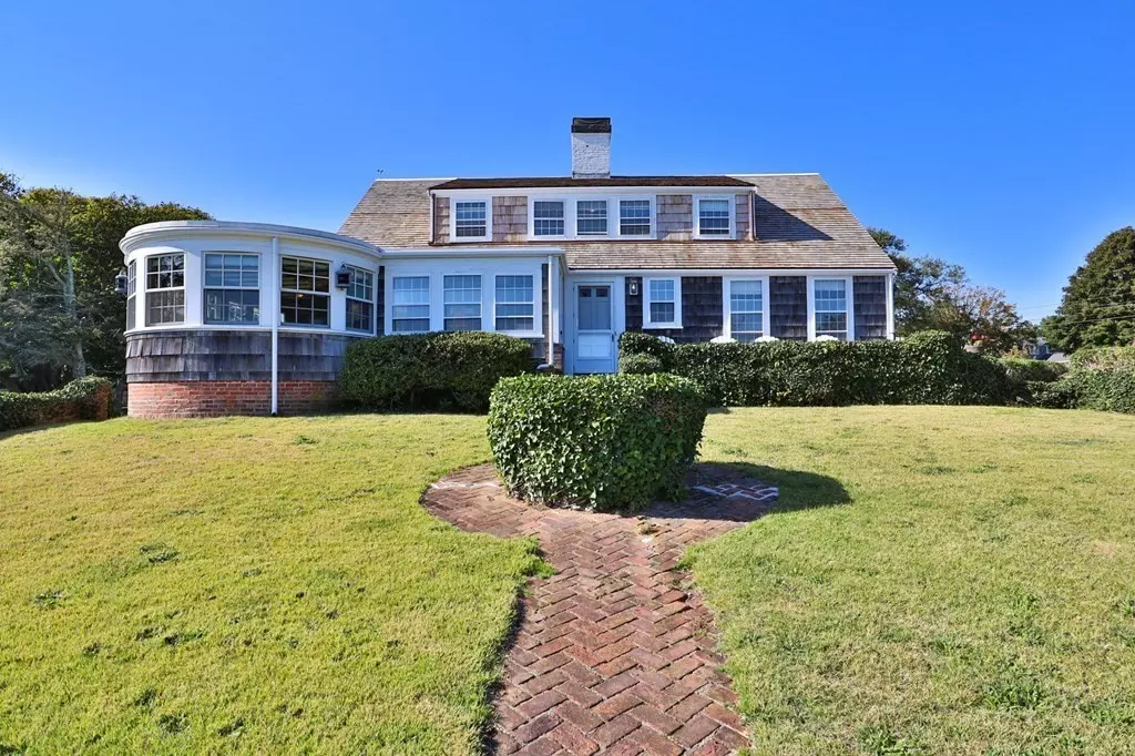 Chatham, MA 02633,111 Barcliff Ave