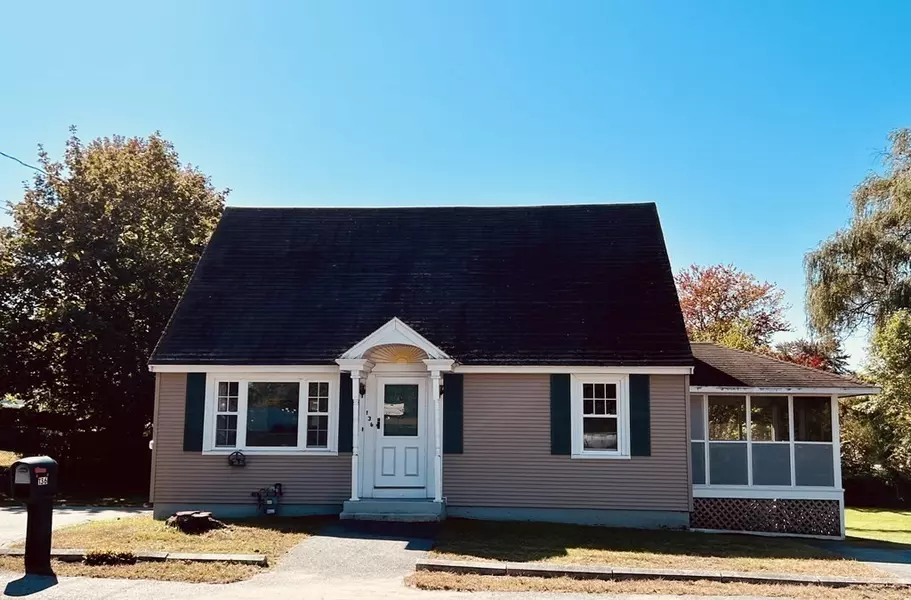 136 Donohue Rd, Dracut, MA 01826