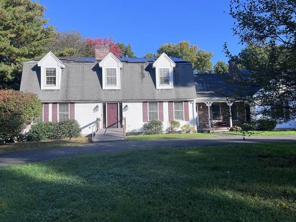 12 Woodsley Rd, Wilbraham, MA 01095