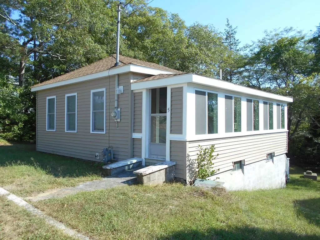 Wareham, MA 02558,5 Upland Rd