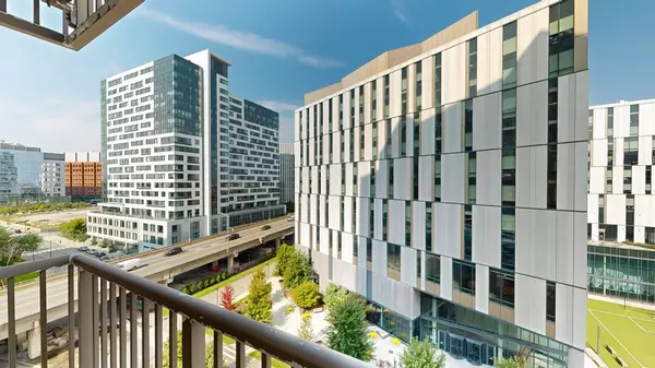 Cambridge, MA 02141,8-10 Museum Way #1027