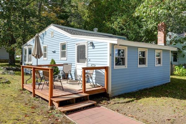 58 Oakhurst Rd, Hopkinton, MA 01748