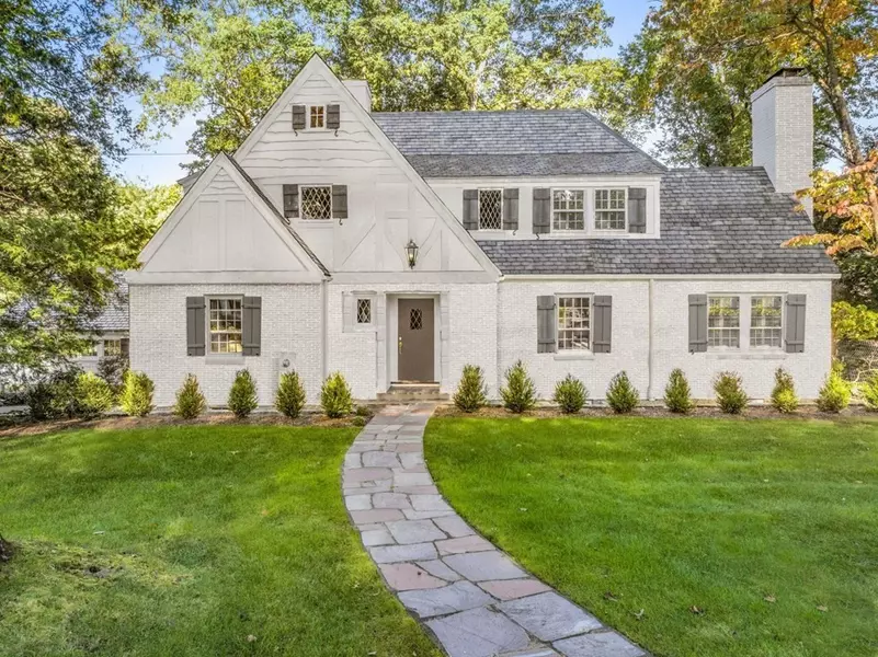 91 Old Colony Road, Wellesley, MA 02481