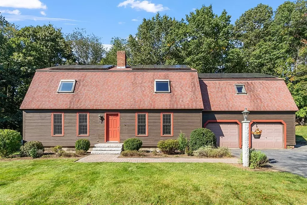 Hamilton, MA 01982,24 Hickory Lane