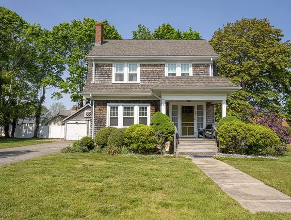 35 Newton St, Barnstable, MA 02601