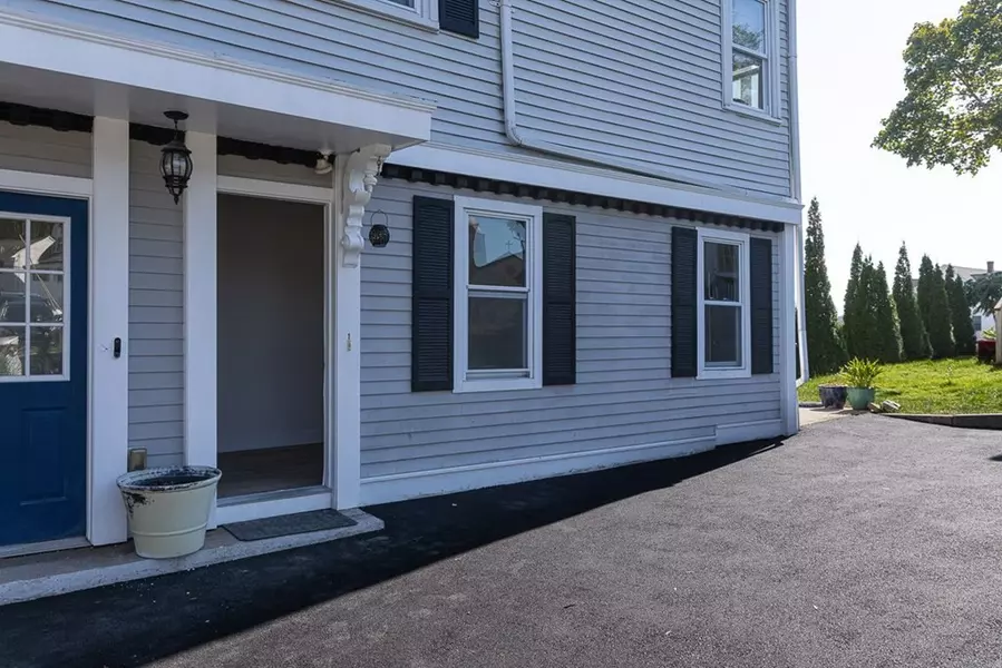 4 Farragut Road #1, Ipswich, MA 01938