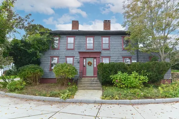 298 High St, Medford, MA 02155