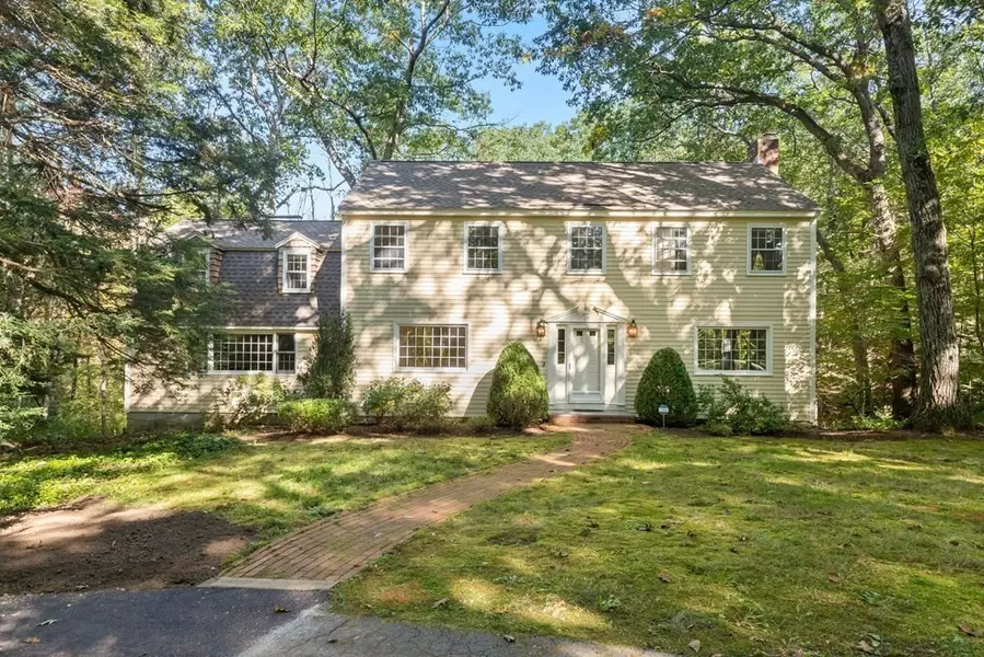 14 Inverness Cir, Boxford, MA 01921