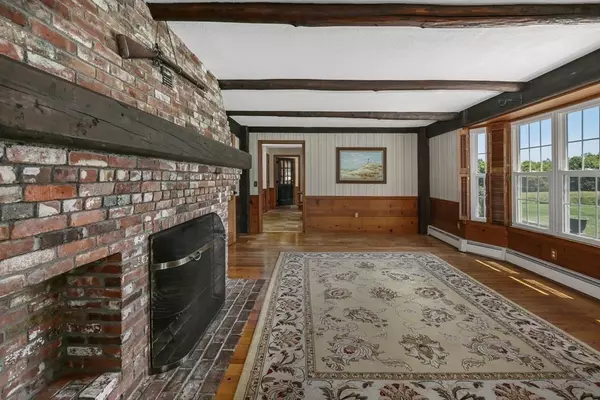 Paxton, MA 01612,9 Mount View Dr