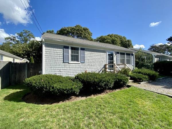 6 Wedgemere Rd, Yarmouth, MA 02673