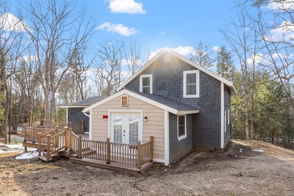 1031 Silver Lake St, Athol, MA 01331