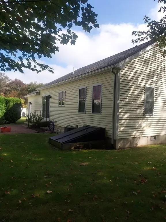 Lakeville, MA 02347,6 Gloria Dr #6
