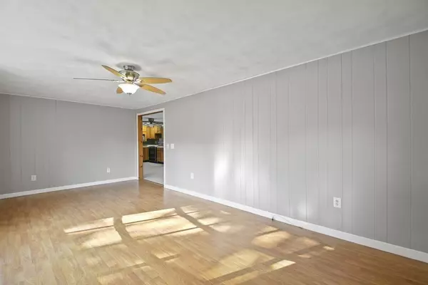 Sutton, MA 01590,185 Worcester Providence Turnpike