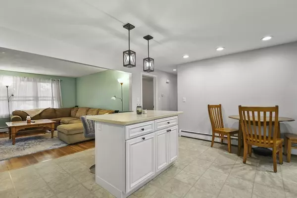 Webster, MA 01570,26 Westwood Road