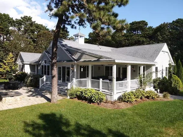 Yarmouth, MA 02673,28 Crowell Rd