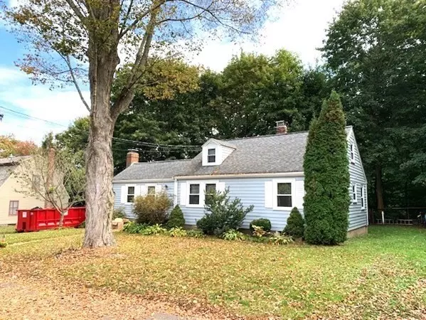 7 Lois Street, Hamilton, MA 01982