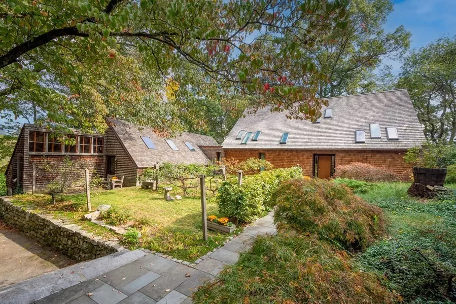 14 Baker Bridge, Lincoln, MA 01773