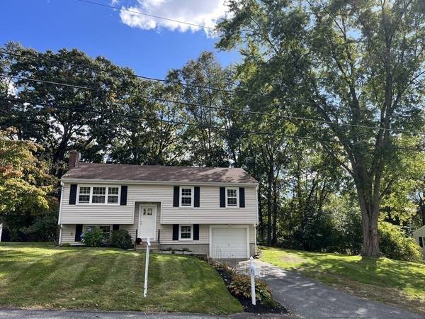 Milford, MA 01757,12 Sherwood Drive