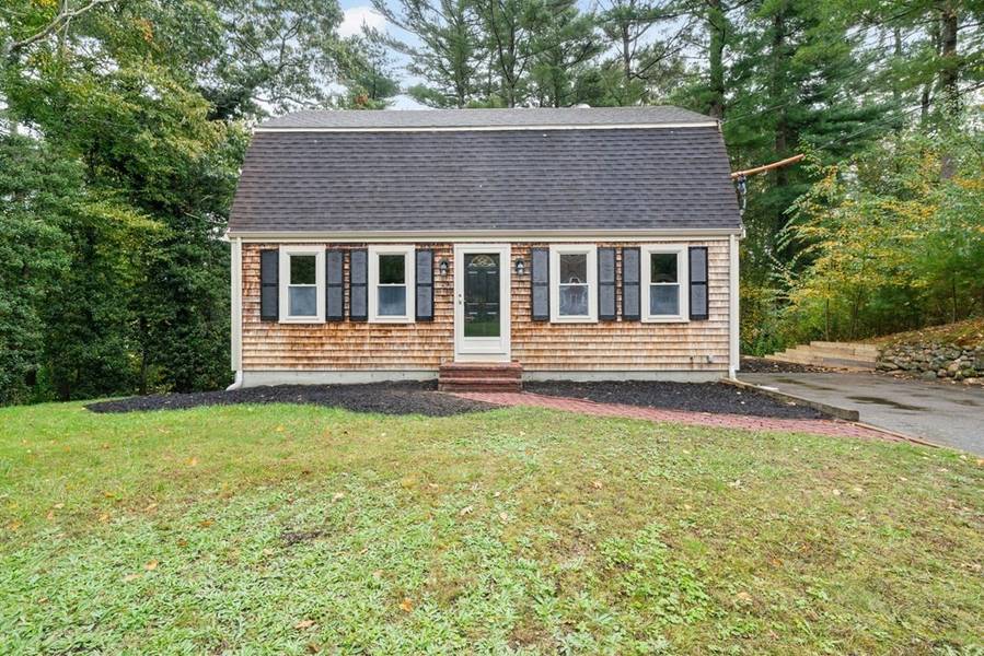 29 Valley Rd, Pembroke, MA 02359