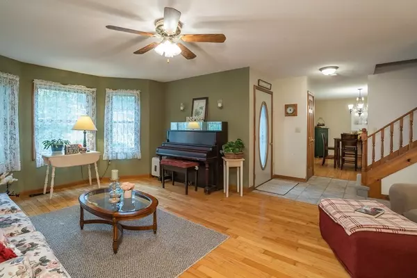 Belchertown, MA 01007,86 Pondview Cir