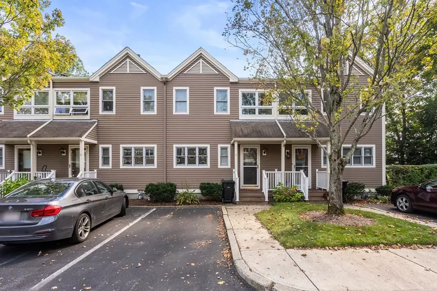 4 Angela Ln #4, Watertown, MA 02472