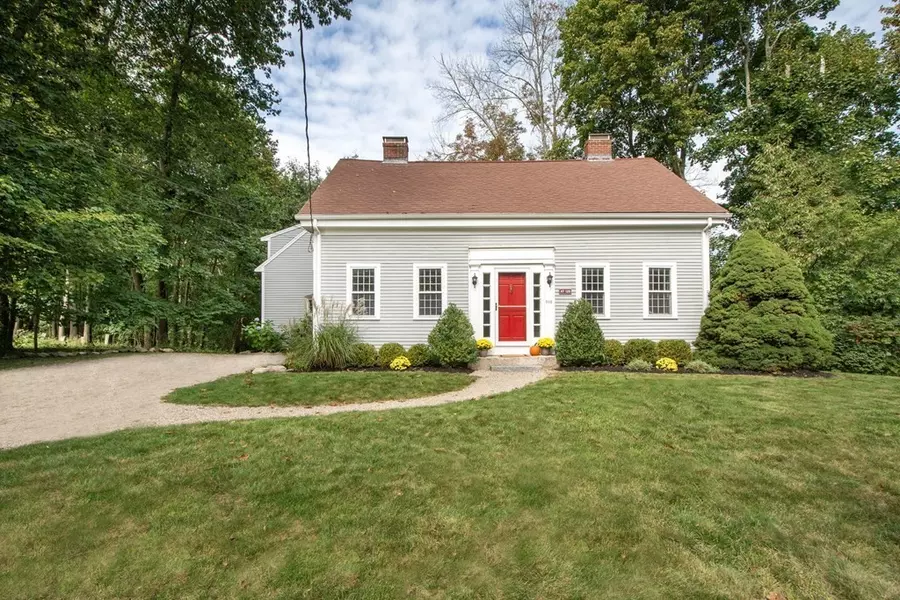 505 Beechwood St, Cohasset, MA 02025