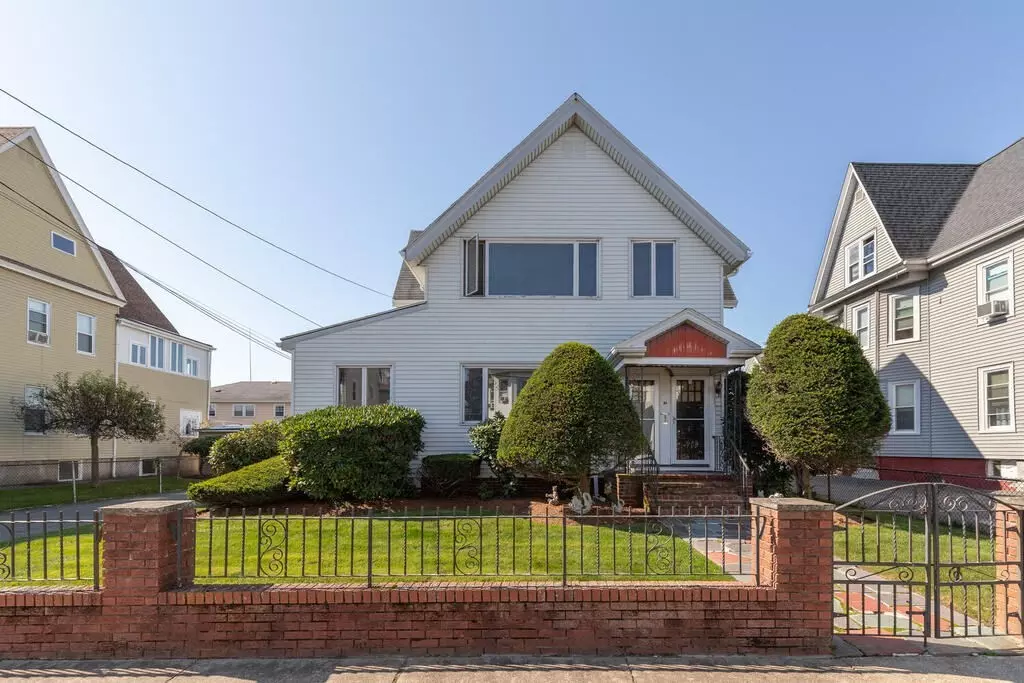 Everett, MA 02149,11 Upland Road