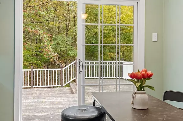 8 Anthony Dr Rutland, MA 01543