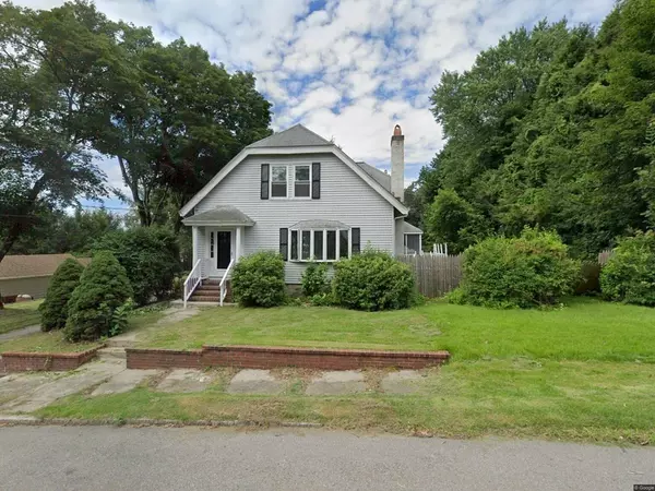 530 Summer Pl, Blackstone, MA 01504