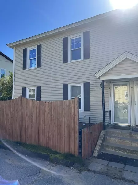 8 Elm St S, Barre, MA 01074