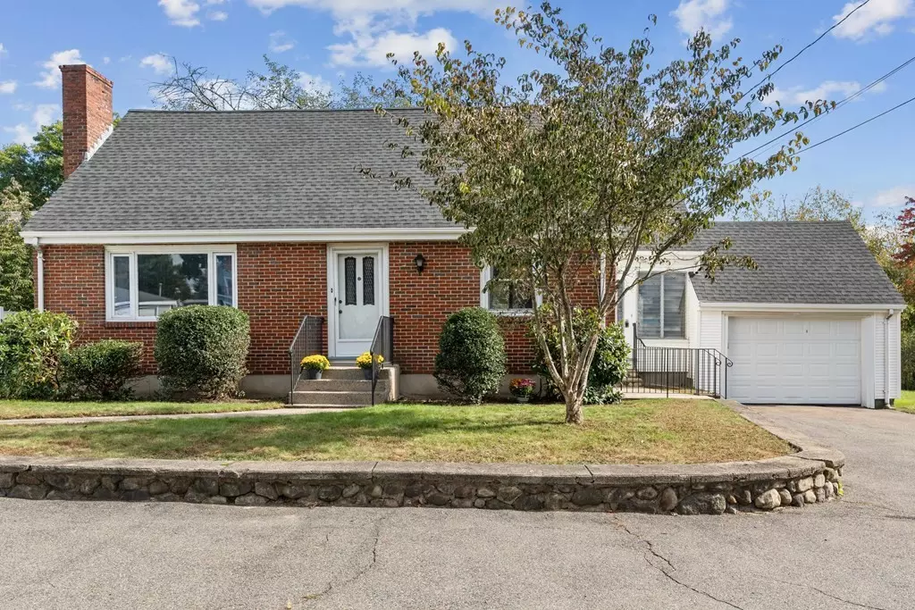 Wakefield, MA 01880,19 Sumner Ave