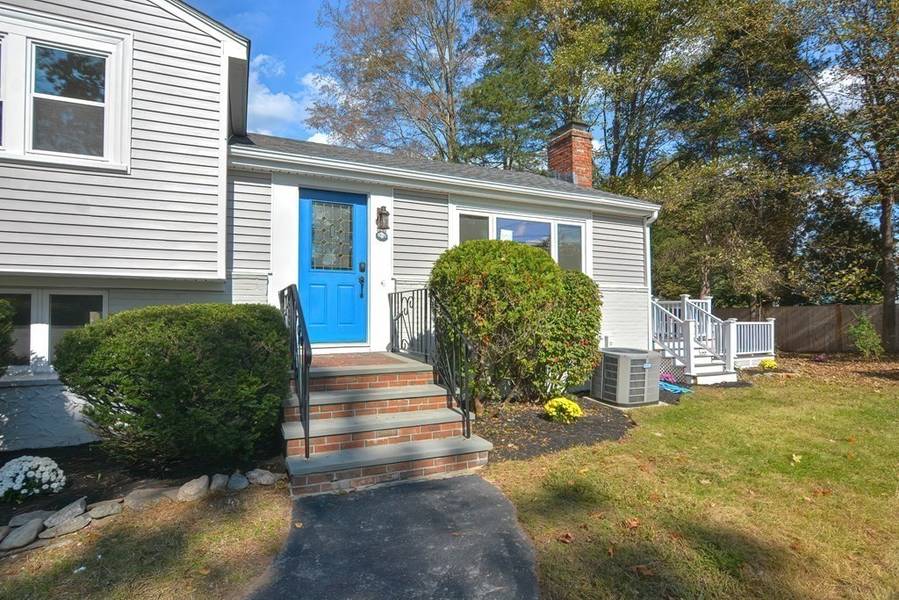 256 Fiske St, Holliston, MA 01746