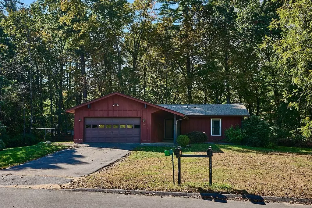 Southampton, MA 01073,6 Kingsberry Ln