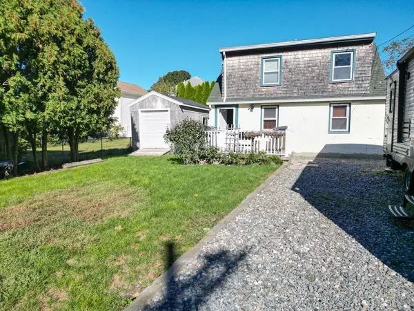 Acushnet, MA 02743,47 Hope St