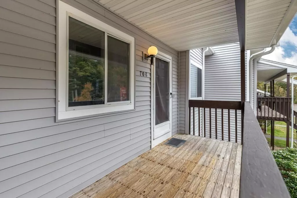 Raynham, MA 02767,708 Park Pl #708