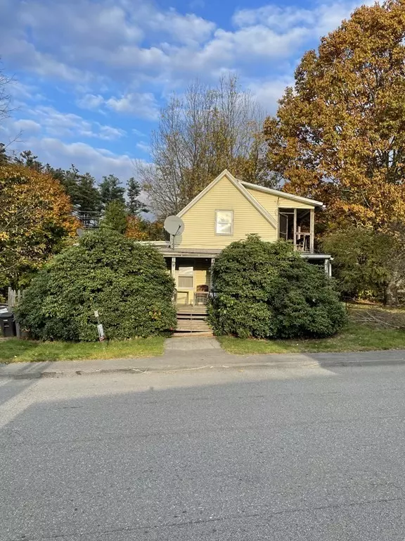 307 Park St, Gardner, MA 01440