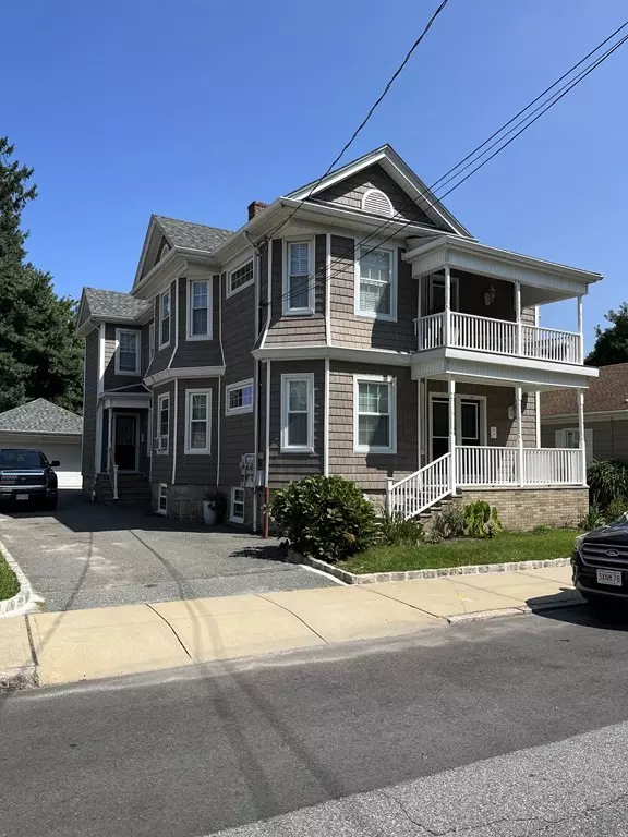 628-630 Weetamoe St, Fall River, MA 02720