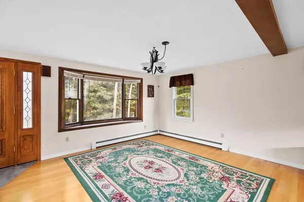 Wareham, MA 02538,229 Glen Charlie Rd