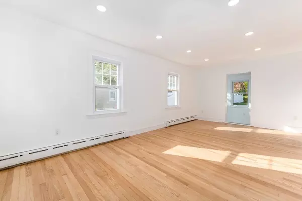 Southborough, MA 01772,118 Marlboro Rd