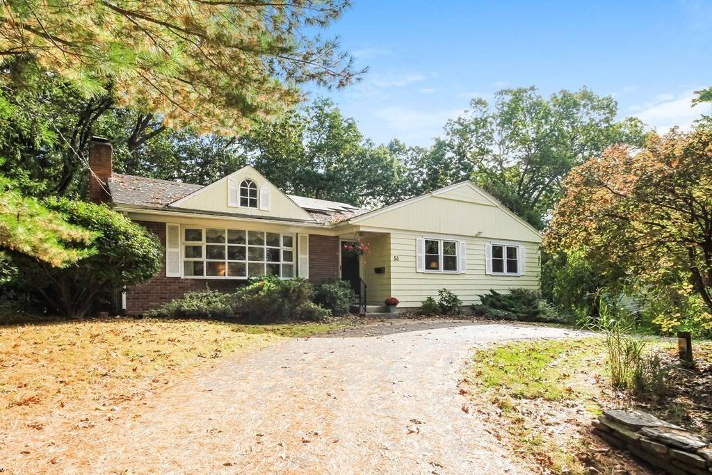 53 Dunsany Drive, Longmeadow, MA 01106