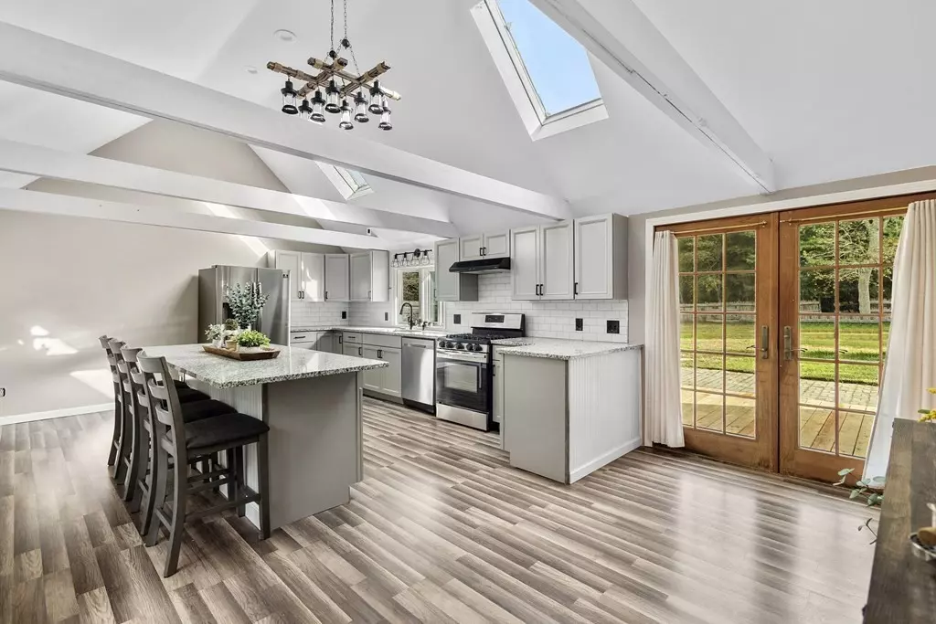 Wareham, MA 02576,18 Pierceville Rd