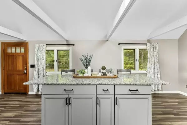 Wareham, MA 02576,18 Pierceville Rd