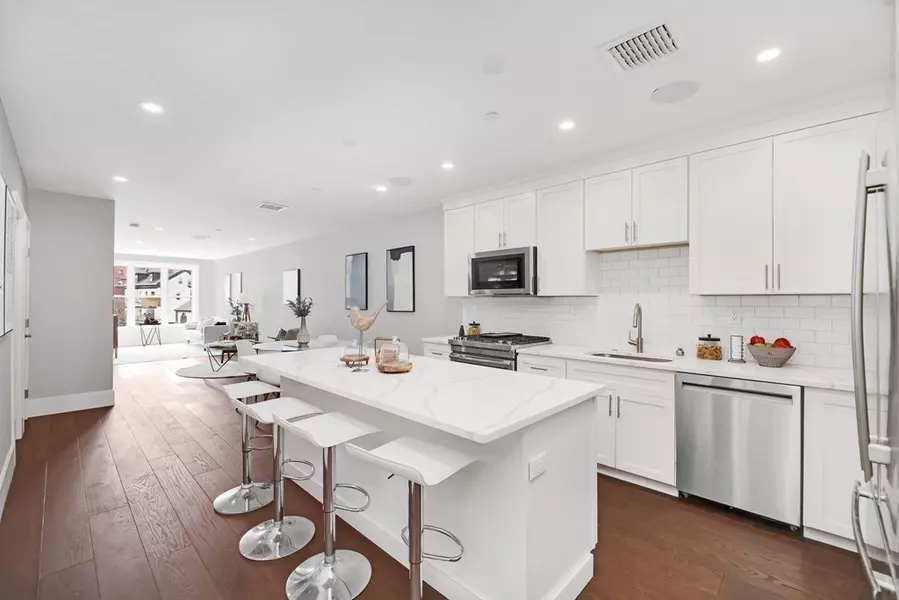 480 West Broadway #103, Boston, MA 02127