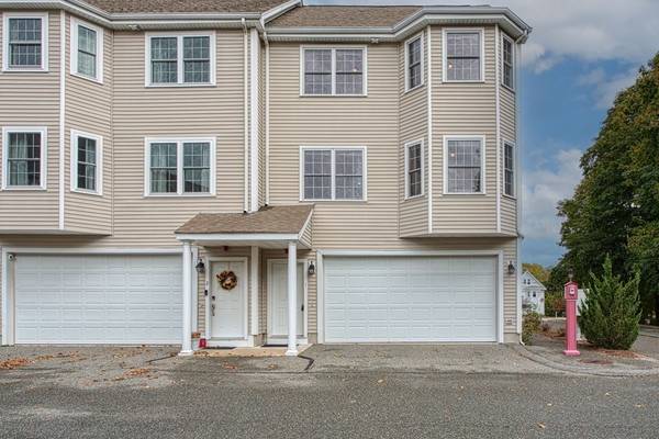 1 Jennifer Ln #1, Rockland, MA 02370