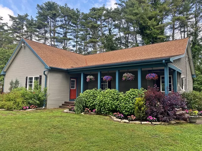 121-123 River Rd, Ware, MA 01082