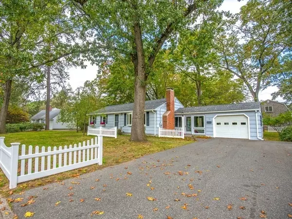 220 Wolf Swamp Road, Longmeadow, MA 01106