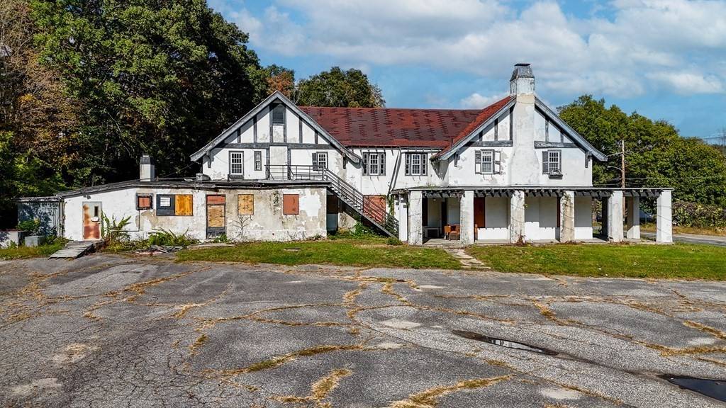 Sterling, MA 01564,240 Worcester Road