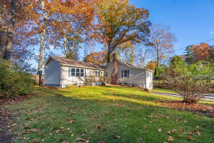 11 Hillside Drive, West Brookfield, MA 01585